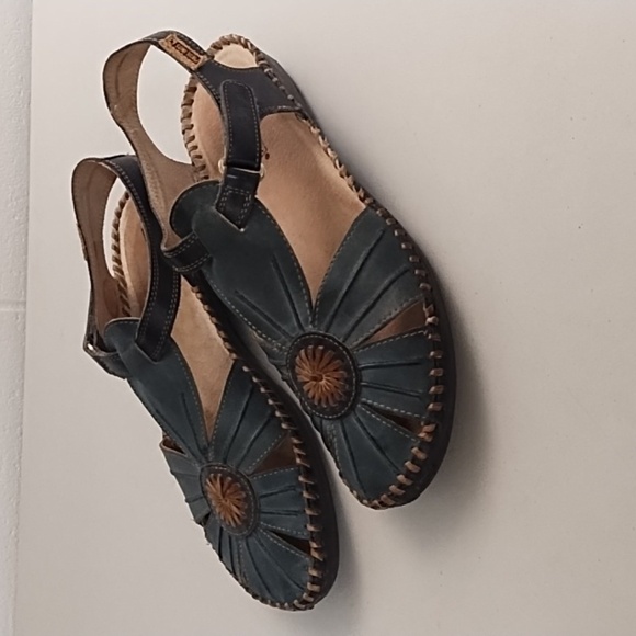 Pikolinos Naturally good 2 tone Blue & Tan Leather Mary Jane - Picture 2 of 14